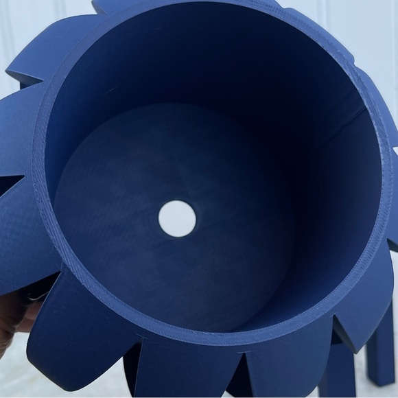 The Moki Indoor Flower Pot with Drainage Holes and Saucer, 3D Printed Planter - Picture 5 of 8